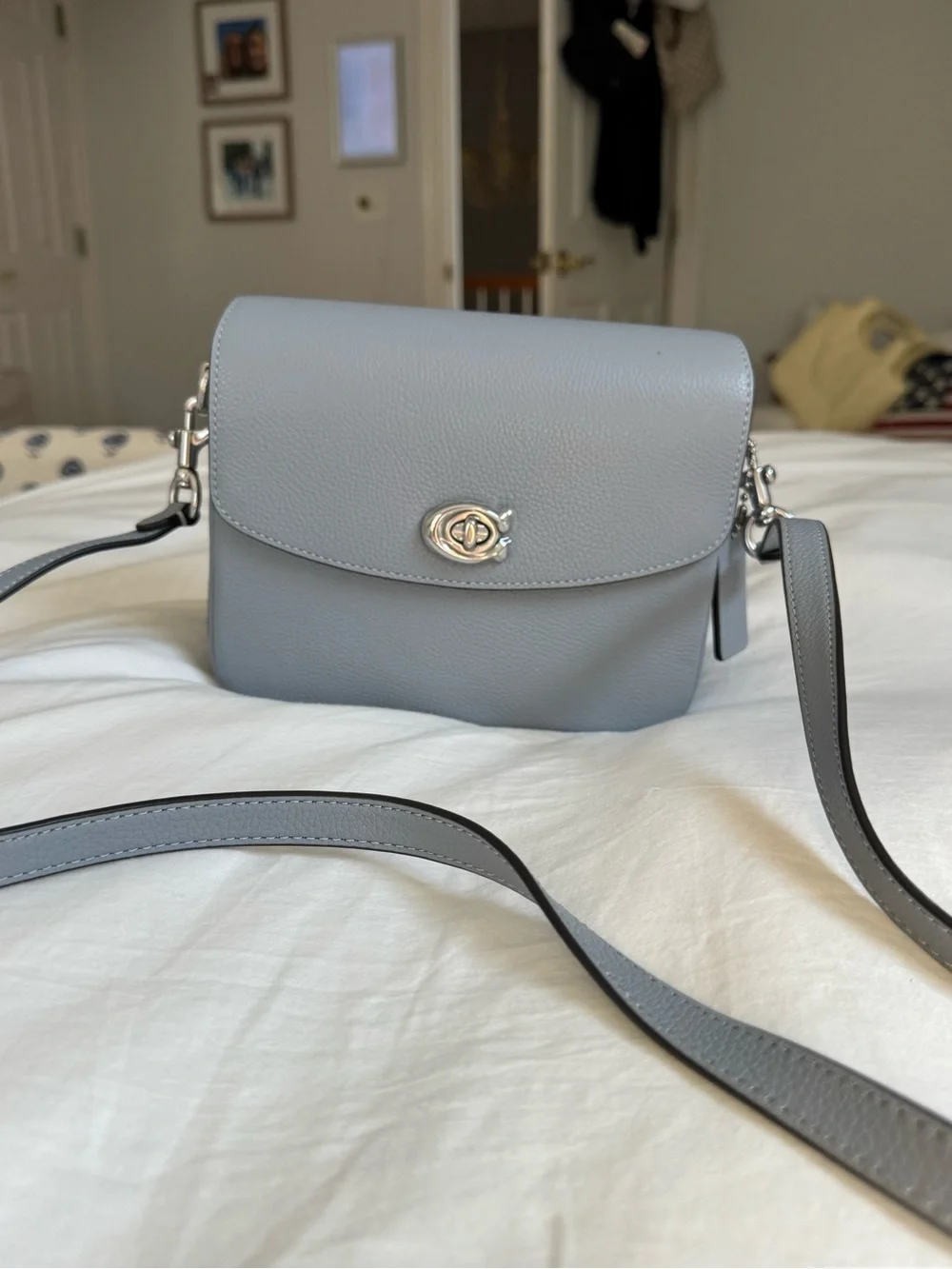 Coach Cassie Crossbody 19 bag - Picture 5 of 13